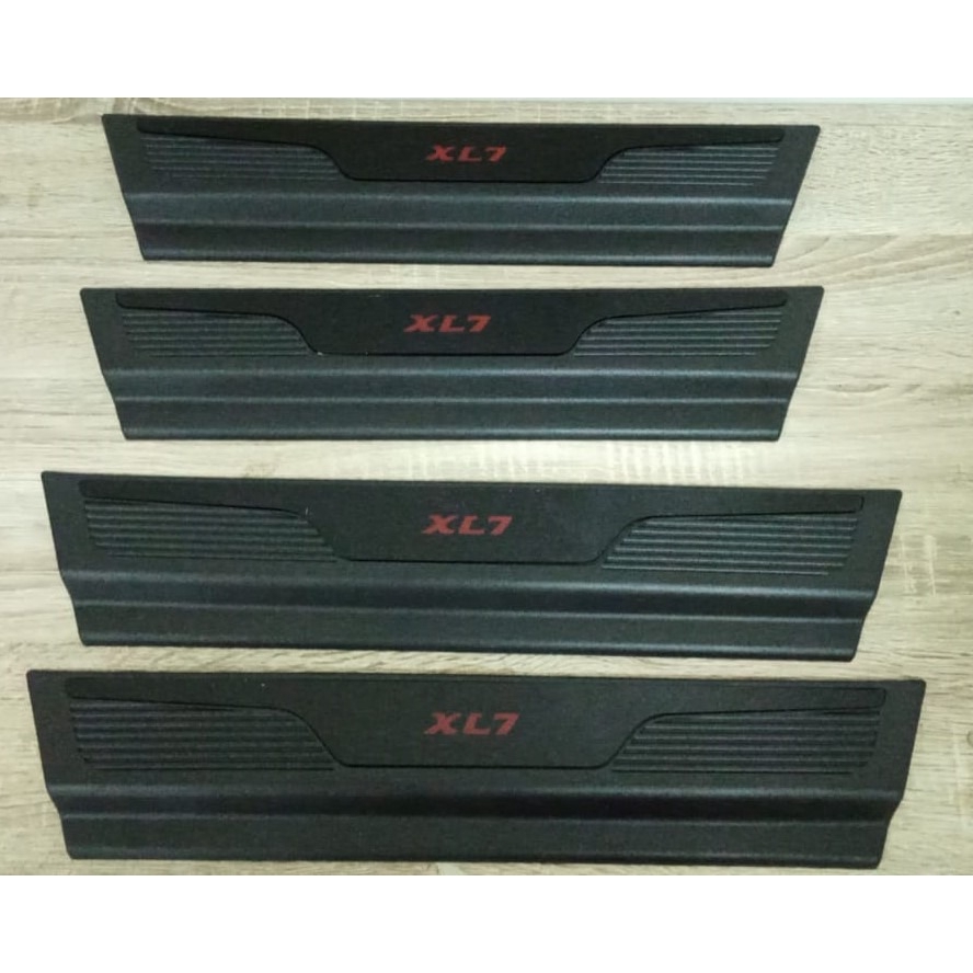 Sillplate Sill Plate Samping  Suzuki XL7  Tulisan Biru