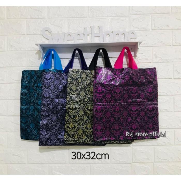 

Goodiebag Plastik Handle / Shopping Bag 30X32 Isi 50Lembar
