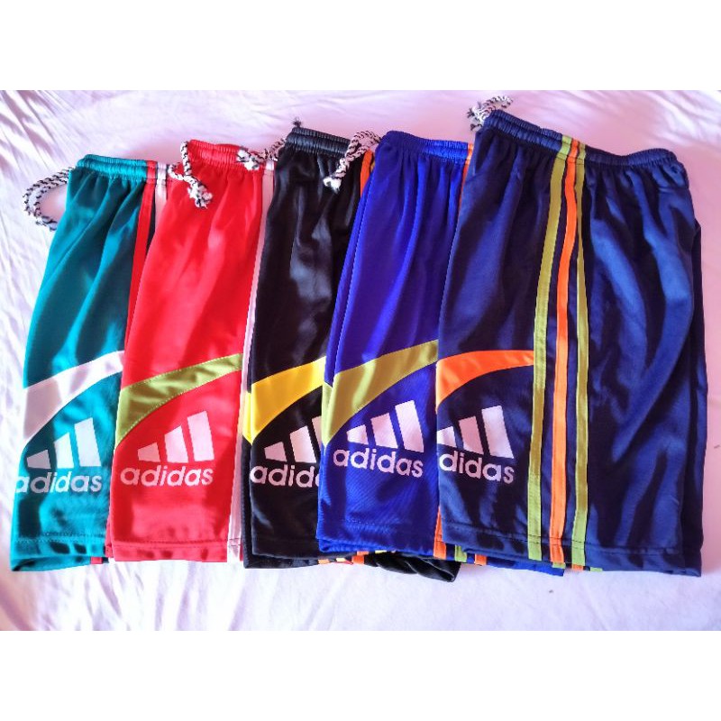 Satu Kodi Celana Pendek Adidas