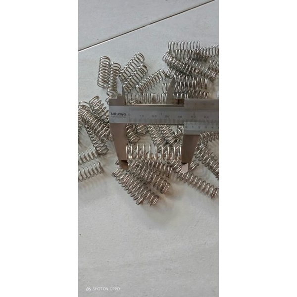 spring tekan stenlis ukuran 1.5 mm diameter dalam 12 mm diameter luar 15 mm panjang 45 mm