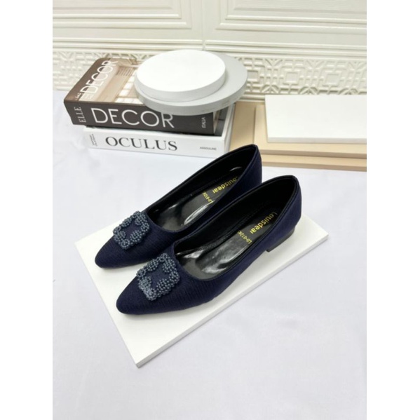 Medan - Sepatu wanita bahan satin Hells 2cm