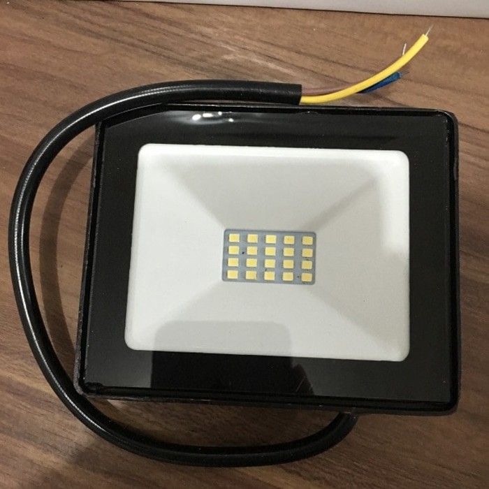 Kap Sorot LED 10W 10 Watt Cahaya Putih Floog LIght Outdoor Anti Air