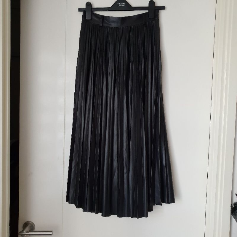 Zara Faux Leather Pleated Skirt