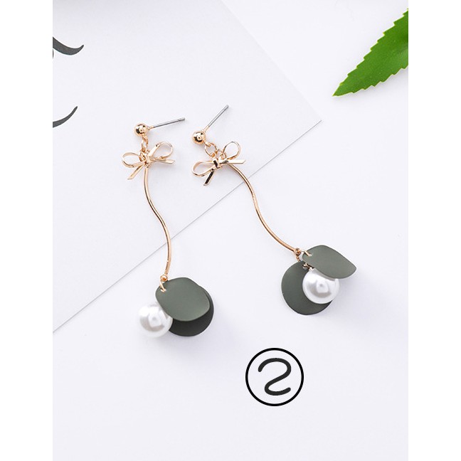 LRC Anting Tusuk Fashion Olive Green Pearl Decorated Earrings F07505