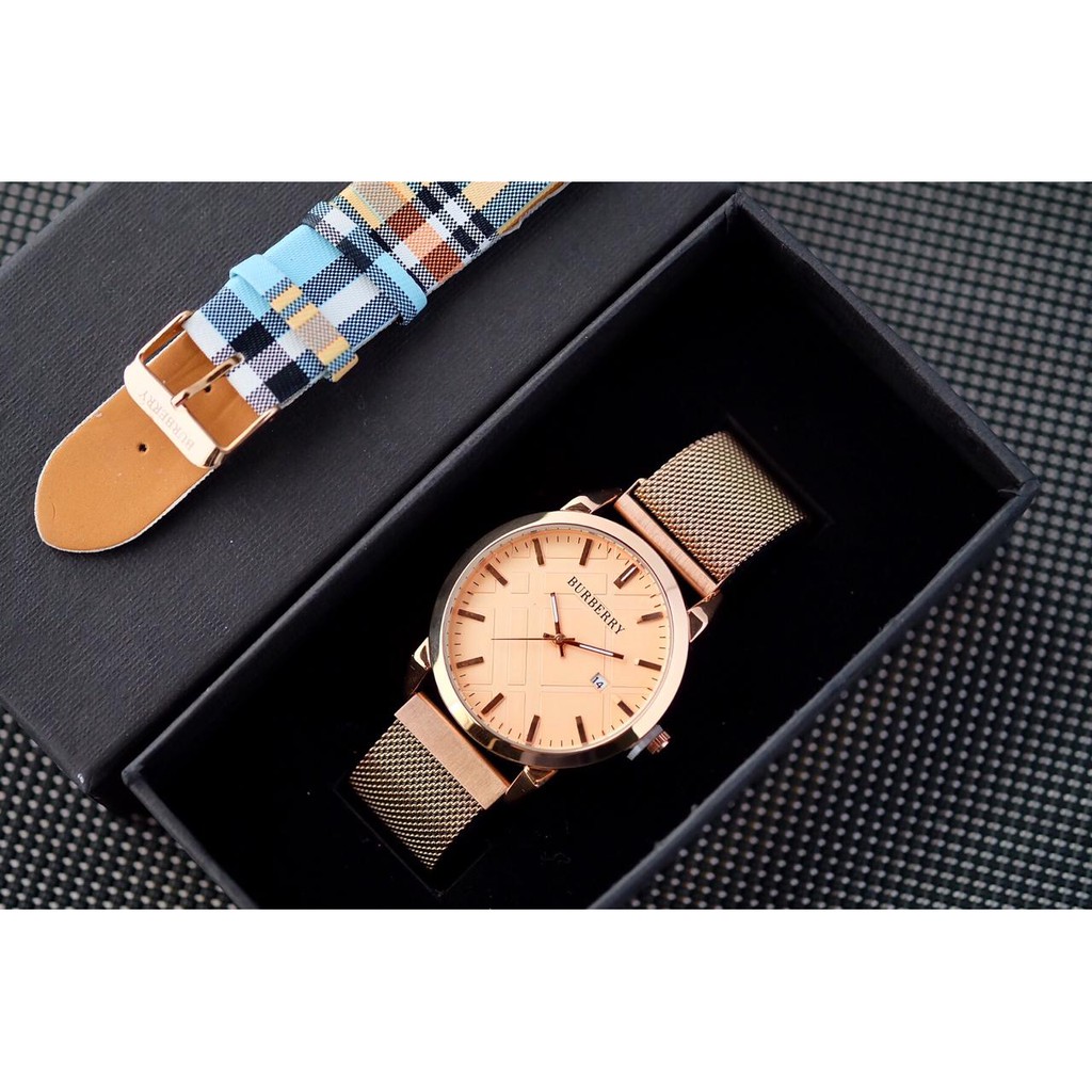 Jam Tangan Pria Wanita Burberry Super Tanggal Tali Kulit Full Set