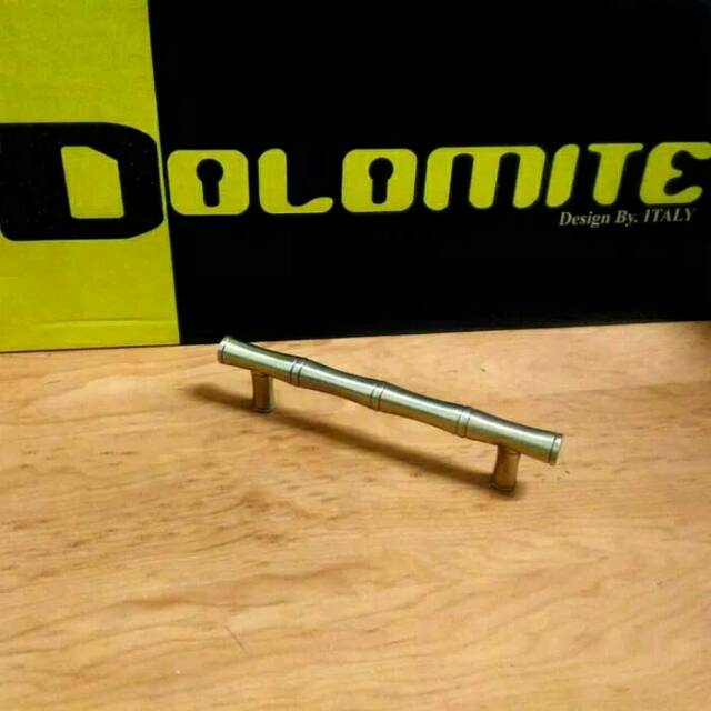 Tarikan laci antik brass dolomite TL 2207
