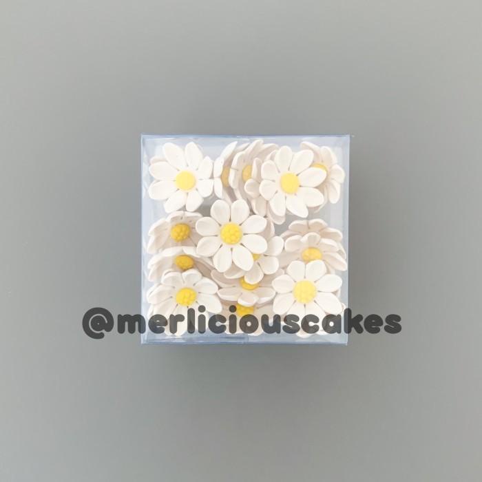 

Topping | Daisy 45 Putih Bunga Gumpaste Flower Cake Kue Topper Kualitas Terbaik