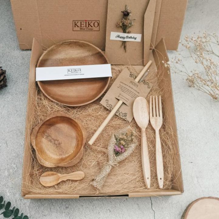 

PM6 Hakoga Hampers 3RY