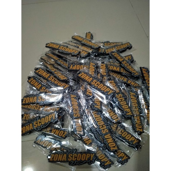 gantungan kunci zona scoopy
