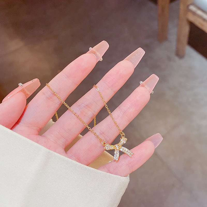 Kalung Choker Bahan Titanium Aksen Mutiara Untuk Wanita