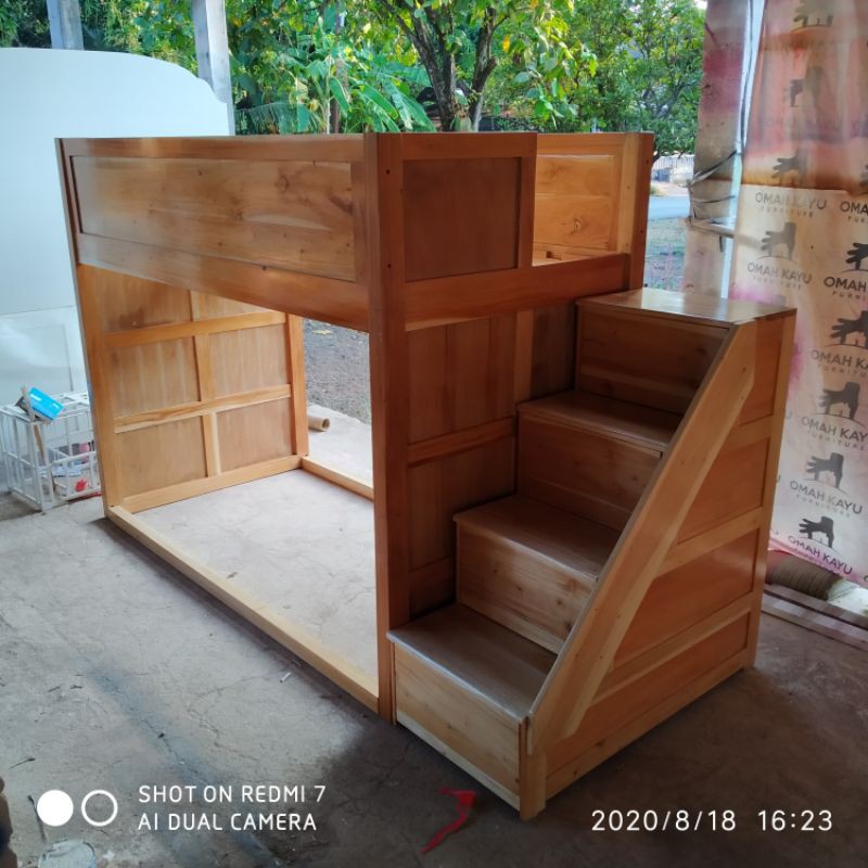 dipan tingkat minimalis