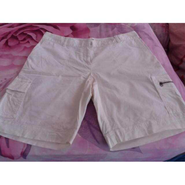 Preloved celana wanita pendek H&M