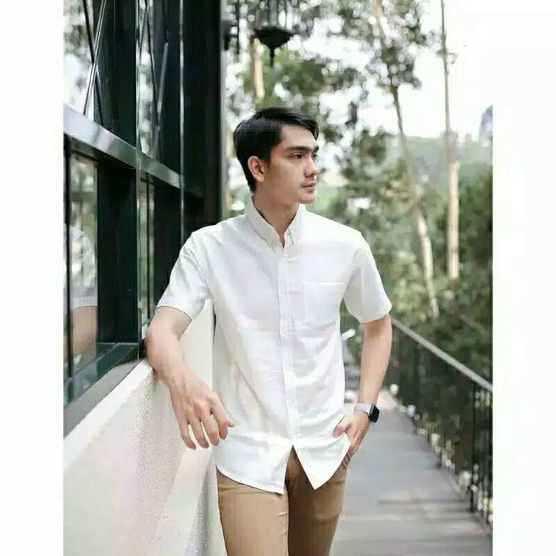 KEMEJA PRIA BOYI TOP MAN LENGAN PENDEK KASUAL FORMAL KERJA PUTIH HITAM NAVY GREY WARNA WHITE