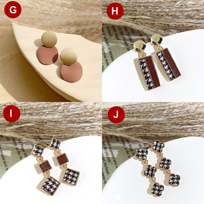 Anting Wanita Model Retro Geometric Earrings Korean Style