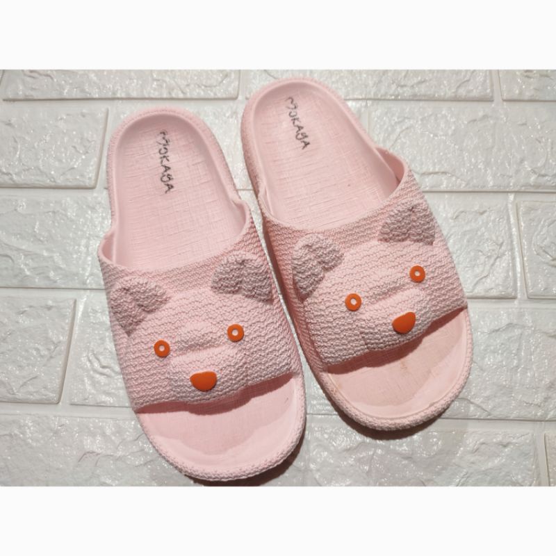 sandal slop wanita dewasa model bear full karet