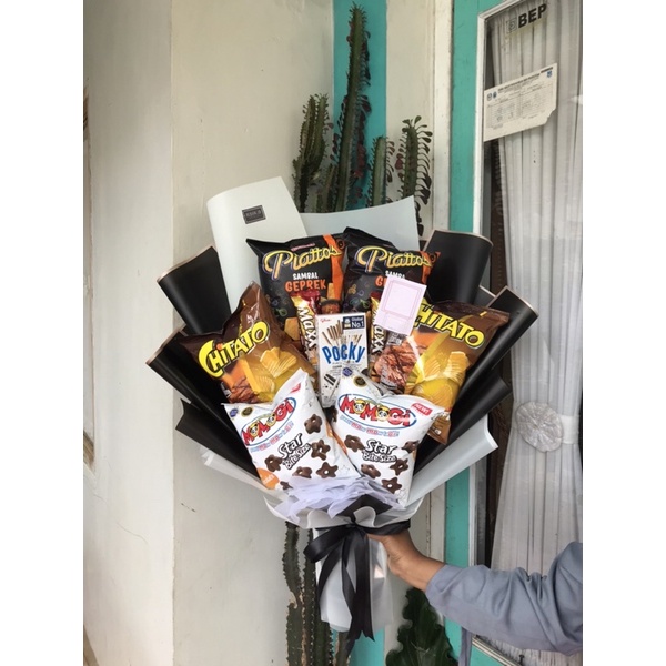 

Buket Snack Murah / Hadiah Ulang Tahun