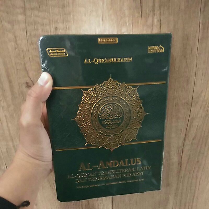 al-andalus Al-Qur'an transiterasi  latin dan terjemahan ler ayat