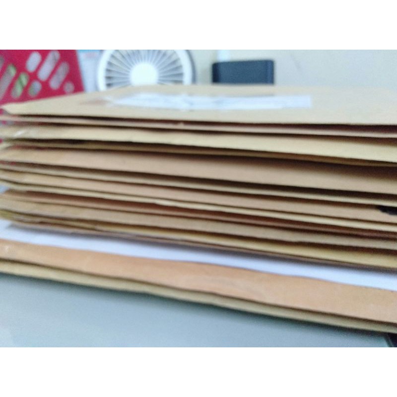 

Buku Sampul Coklat