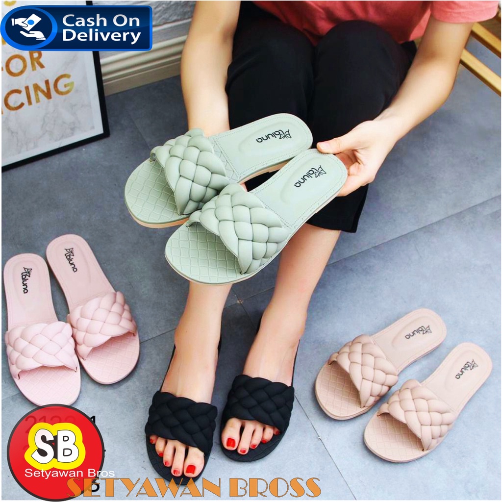 sandal import wanita/sandal import karet jely/sandal import motif anyaman