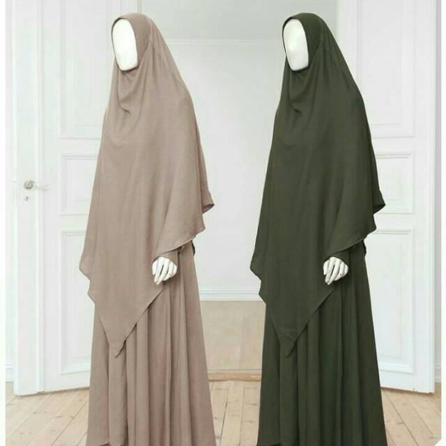 Hilyah Gamis Set Dengan Khimar