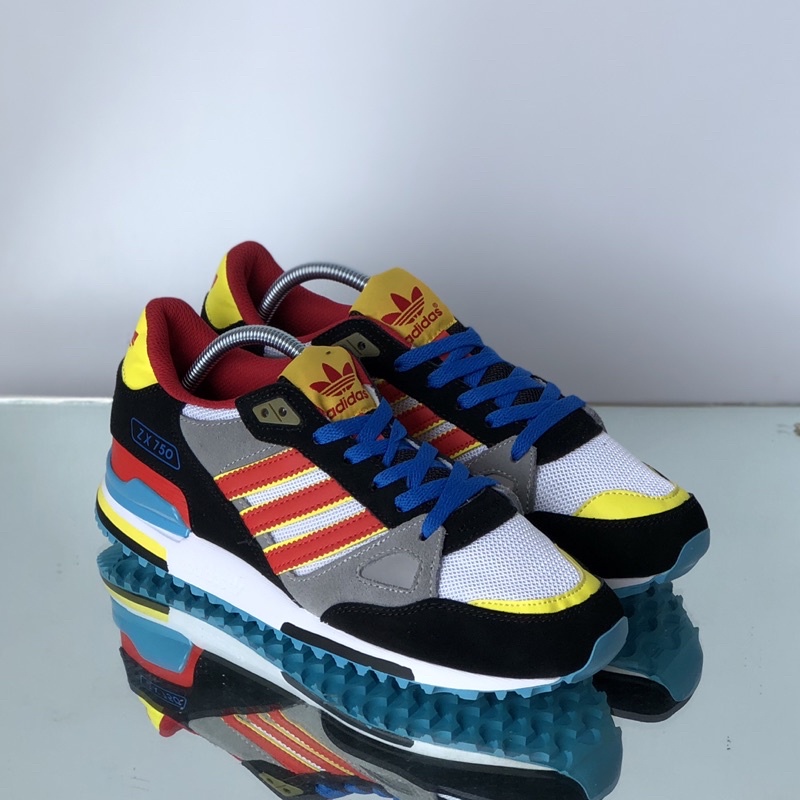 SEPATU SECOND BRANDED ADIDAS ZX750