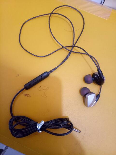 Headset / handsfree / earphone HK M28