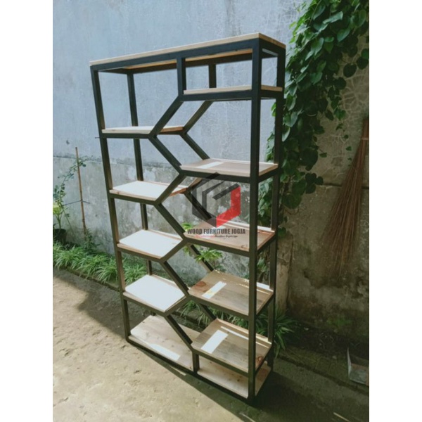 Rak sekat /rak industrial /rak serbaguna / lemari hias / rak custom / rak besi
