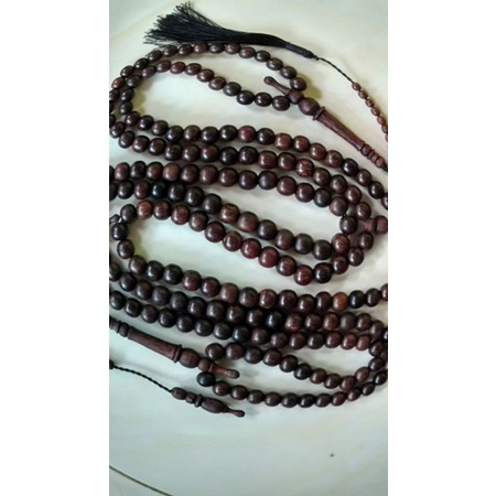 tasbih azzikroh bahan kayu gaharu , kaokah, bajo, kynam, biji poco, black onyk original kayu bertuah