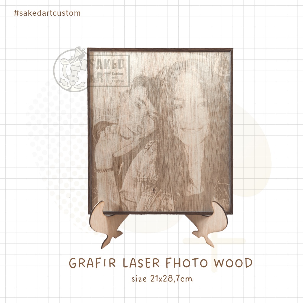 grafir laser foto wood / cetak foto laser / cetak foto kayu /weding dekorasi /foto wisuda