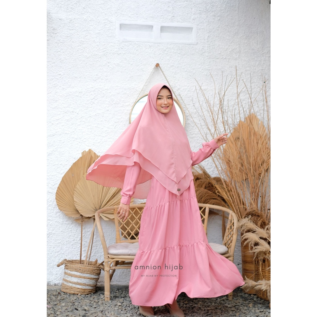 Dress muslim Azkia warna peach busui friendly by amnion hijab