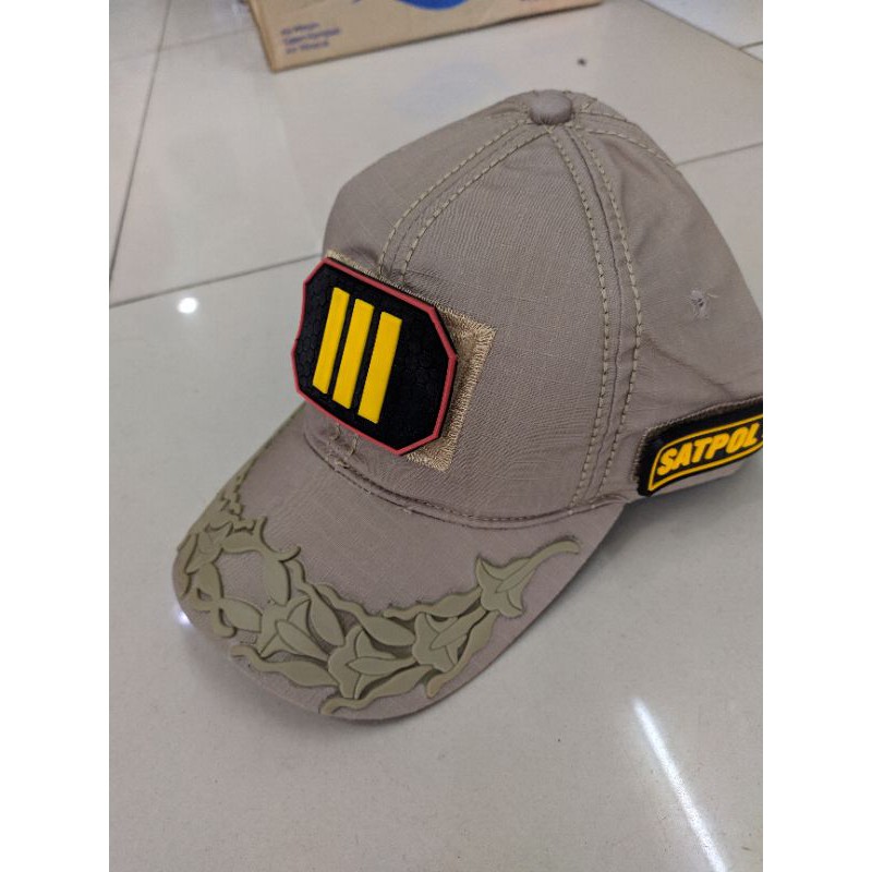 TOPI POLPP HITAM DAN KREM