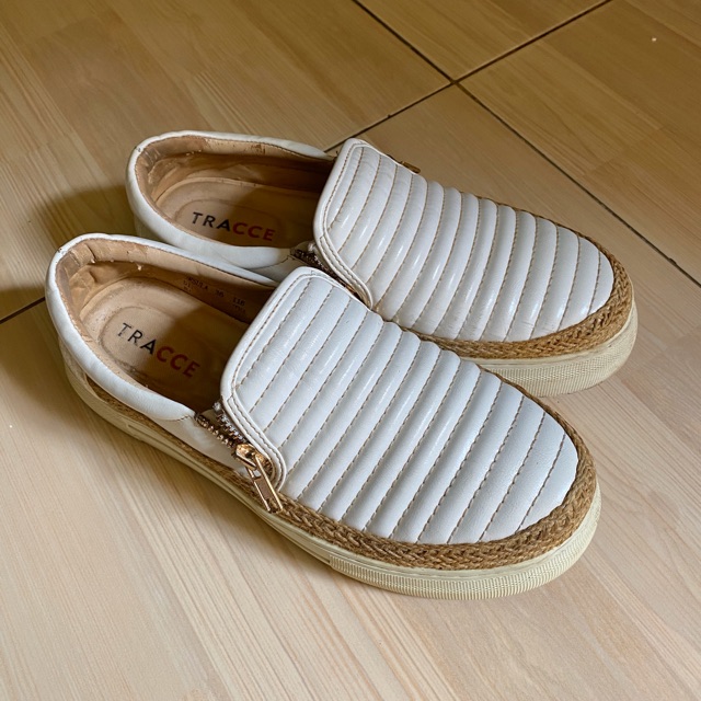 Preloved Tracce Ursula White Slip On Original Sepatu Wanita Murah