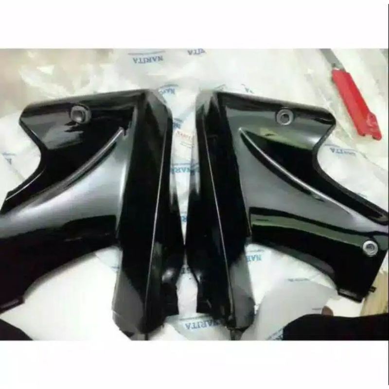 Cover sayap body samping Revo absolute