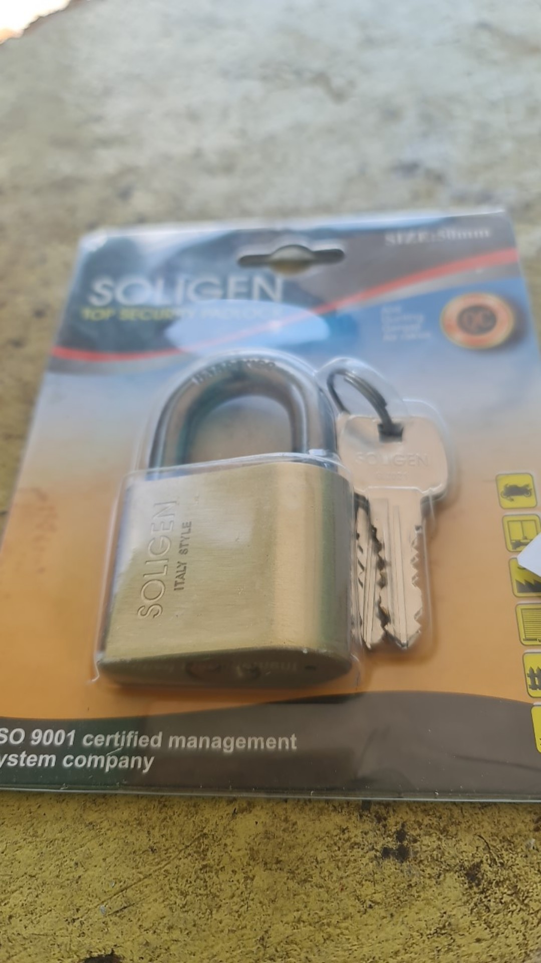 Gembok Soligen Baja Hitam 50 Mm Pendek