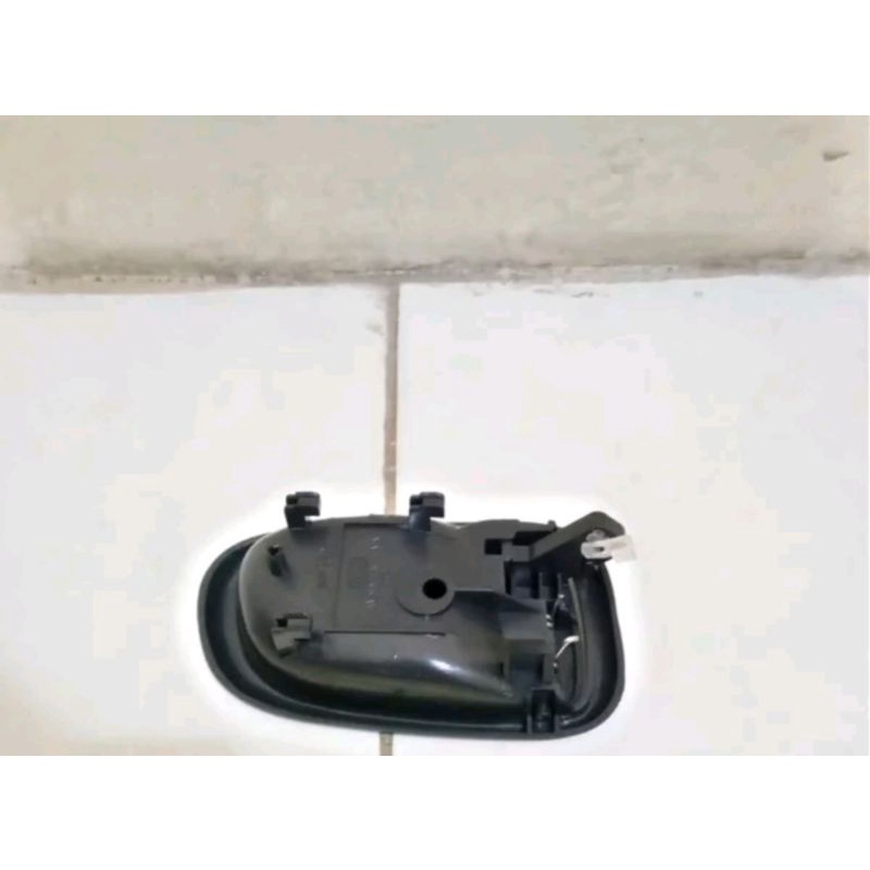 handle handel pintu dalam depan / belakang kanan / kiri Toyota great Corolla
