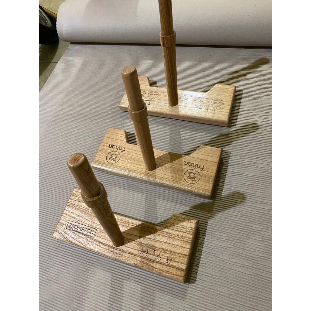 Standar / Stand Kayu Sepeda Lipat Brompton Fnhon Element 3sixty Dahon Troy Birdy