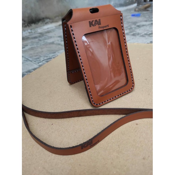 

ID CARD KULIT MAGNET LIPAT NAME TAG KARTU NAMA KULIT