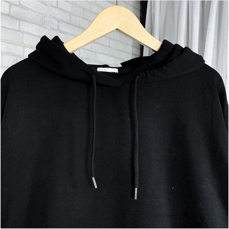 BLACK HOODIE GU