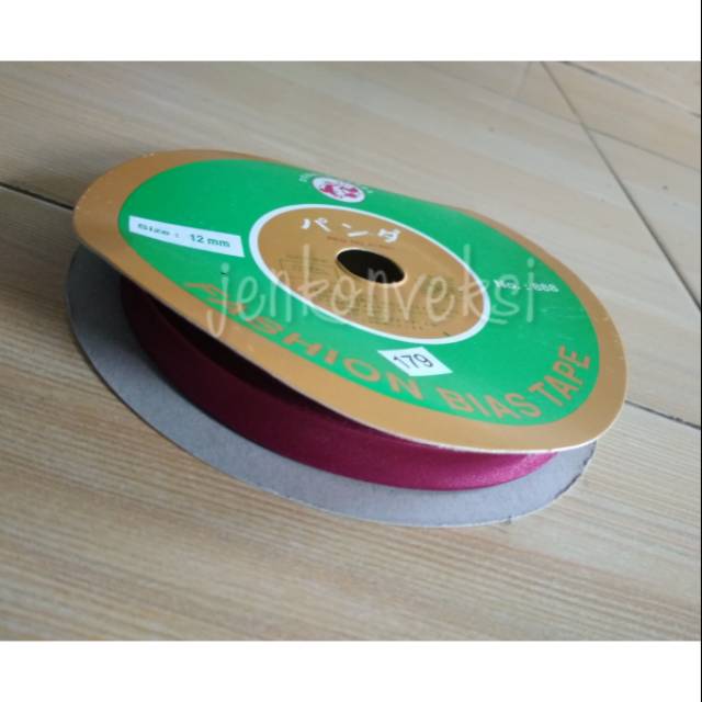 

Bisban Saten Bias Tape Maroon kode 179 Per Rol