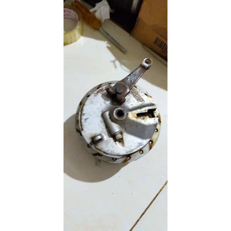 tromol depan Suzuki a100