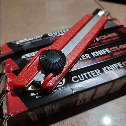 

Pisau Cutter Pemotong Kertas Besar CX 508