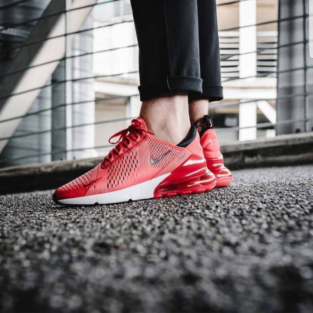 nike 270 in red