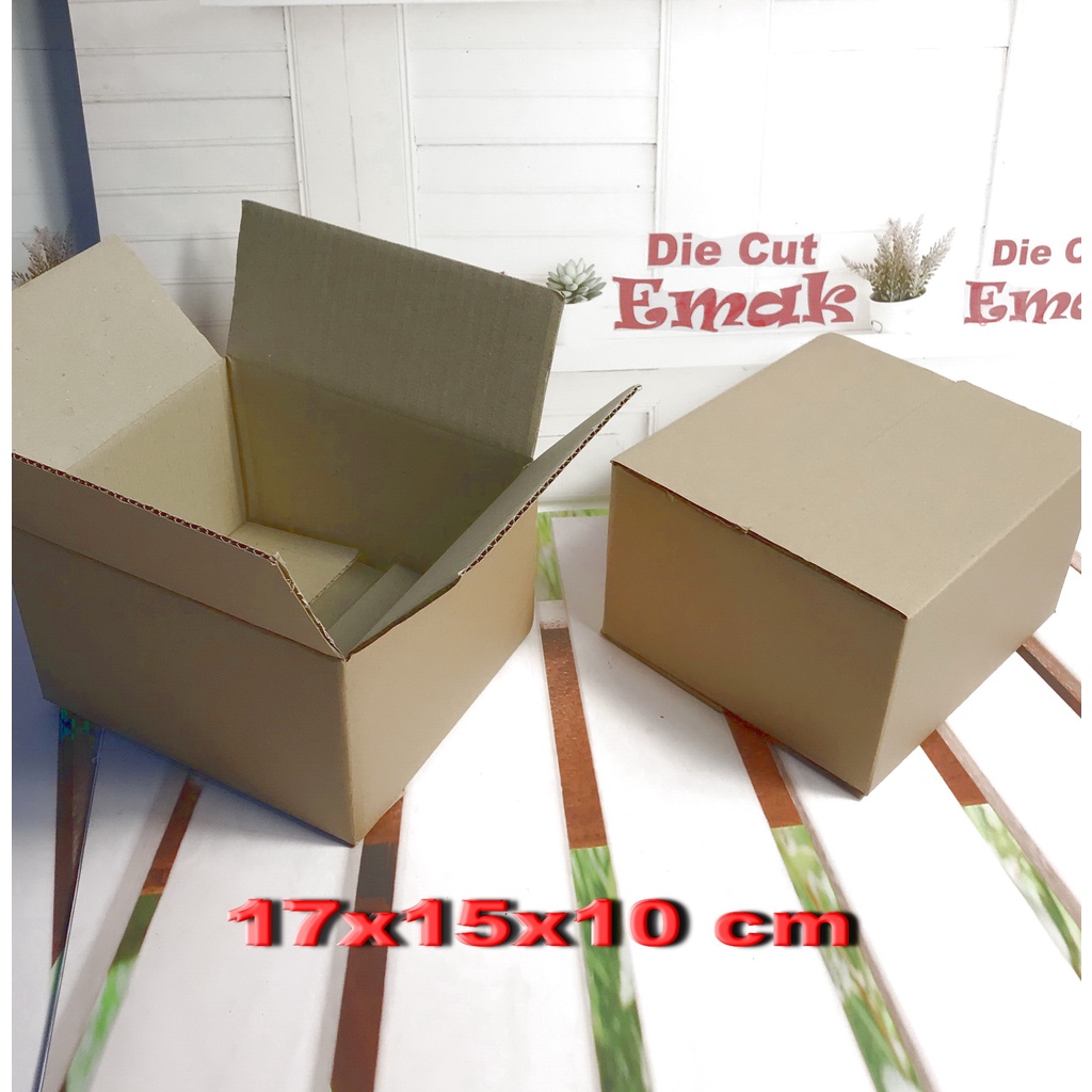 

KARDUS | BOX | UK. 17x15x10 cm / KARTON PACKING POLOS BARU ST
