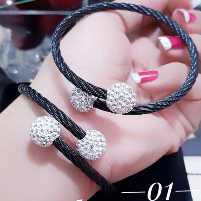 Titanium gelang hitam permata 0611