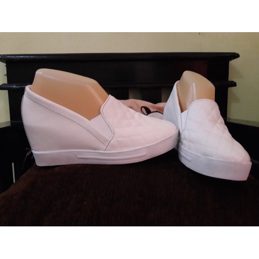WEDGES SLIP ON OP08 PUTIH
