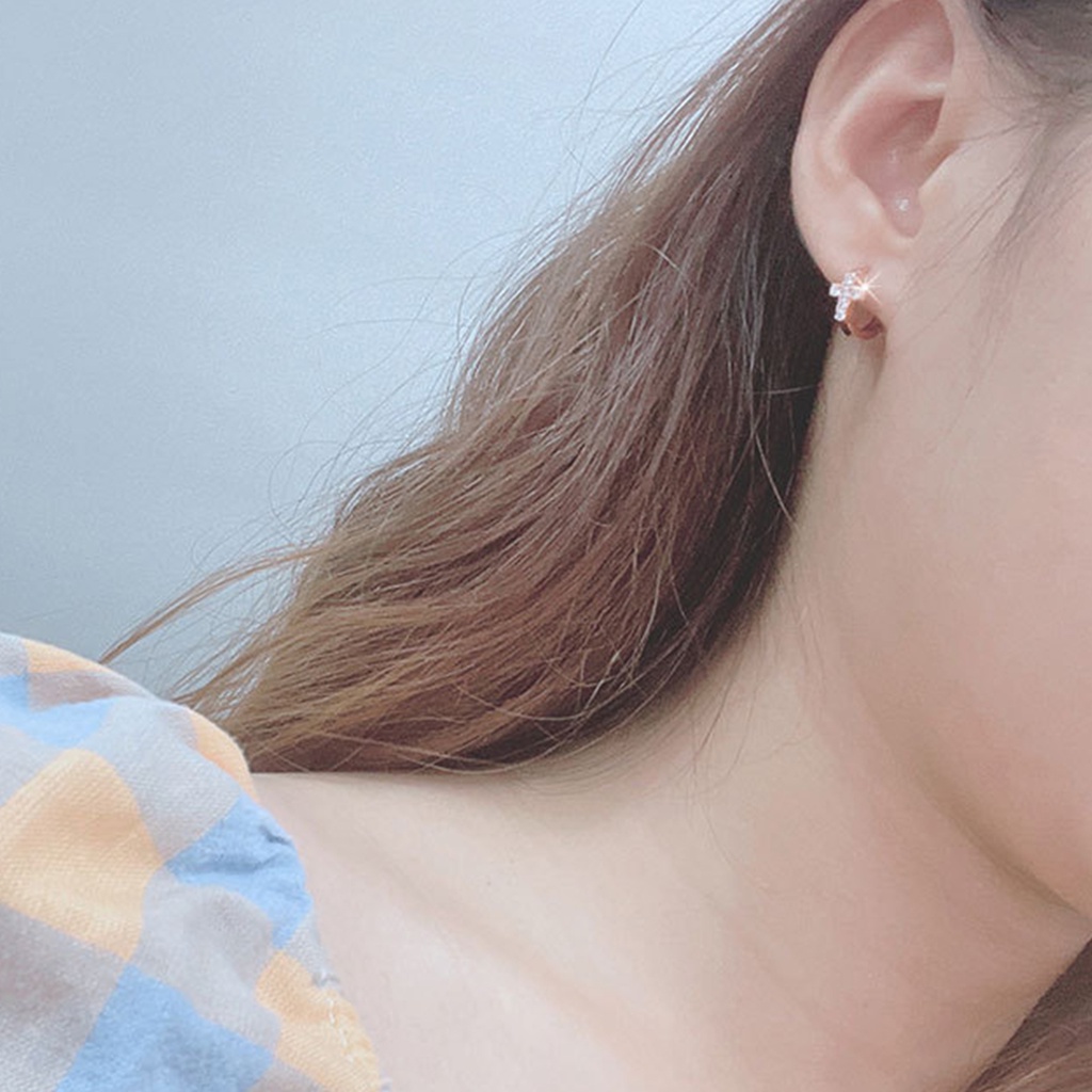 Hu Hu Hu Hu Hu Alat Bantu Pasang Kacamata♡ 1 Pasang Anting Stud Portable Untuk Wanita