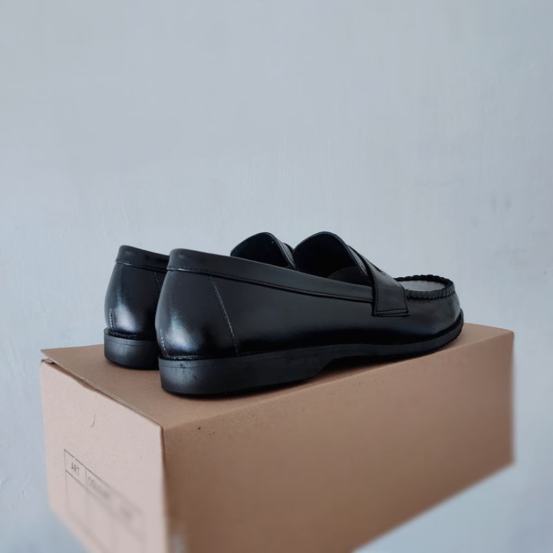 TOM'S - Sepatu Loafers Pria Kulit Asli Original - BCTI