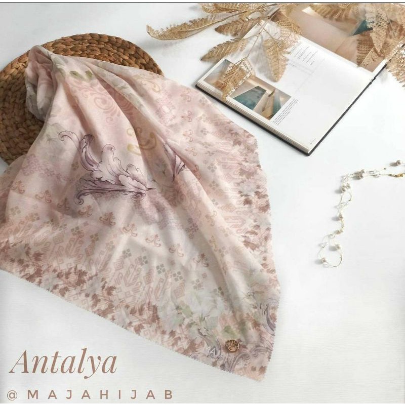 hijab segiempat 140 cm dan 120cm majahijab printing seri Antalya