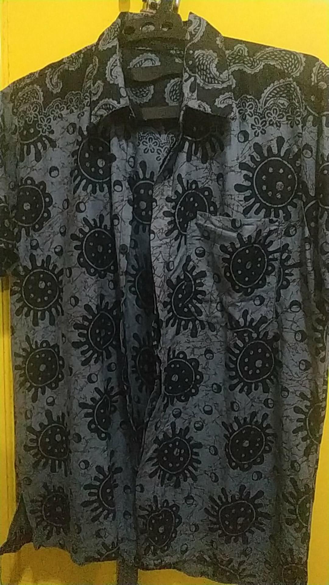 Kemeja Batik Pria Lengan Pendek Formal Casual Kerja Reguler Fit Kantor Bahan Katun  M L Xl