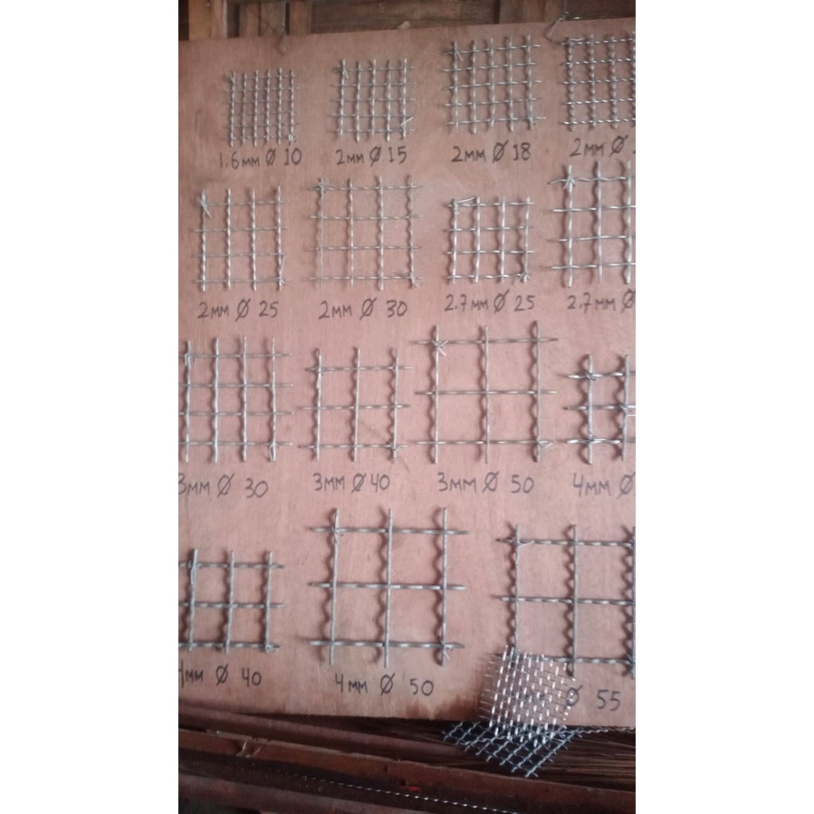 Kawat loket ulir spek kawat: tebal 2,7mm lubang 5cmx5cm tinggi 1m lebar 1m